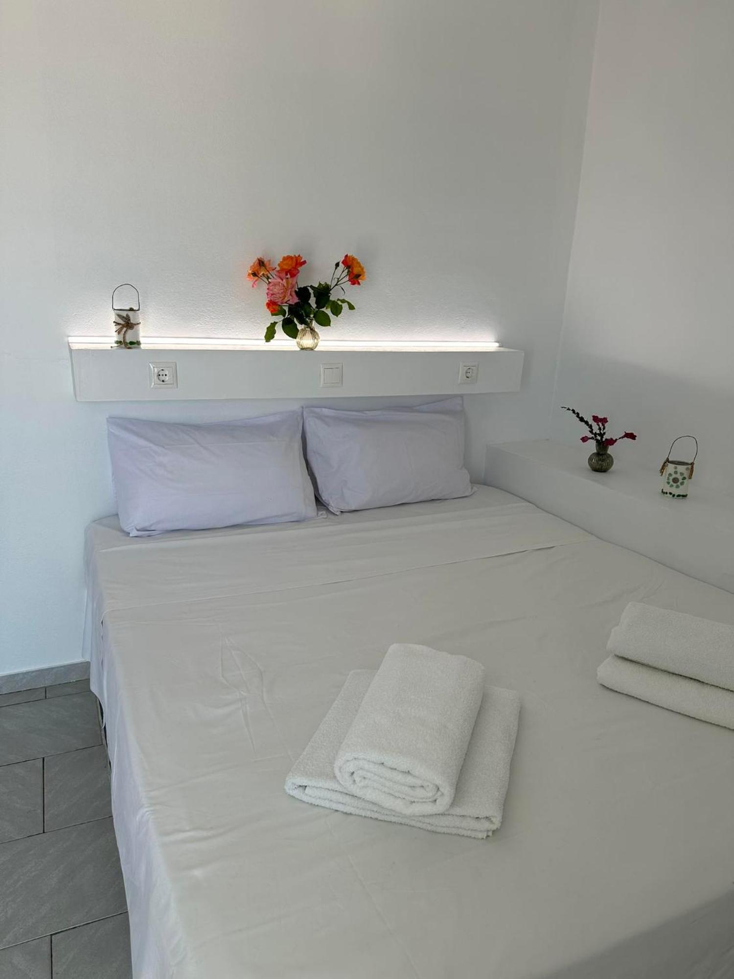 In Himaras Heart Hotel ภายนอก รูปภาพ