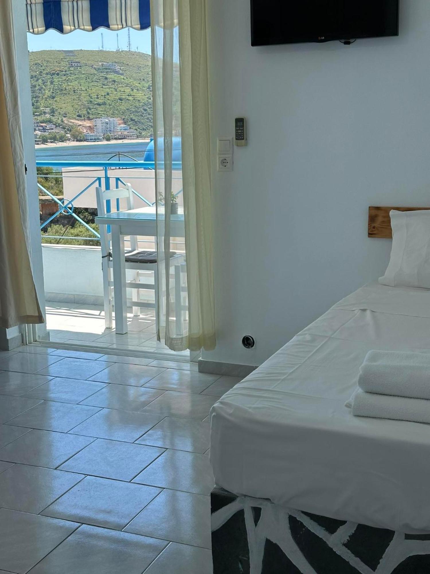 In Himaras Heart Hotel ภายนอก รูปภาพ
