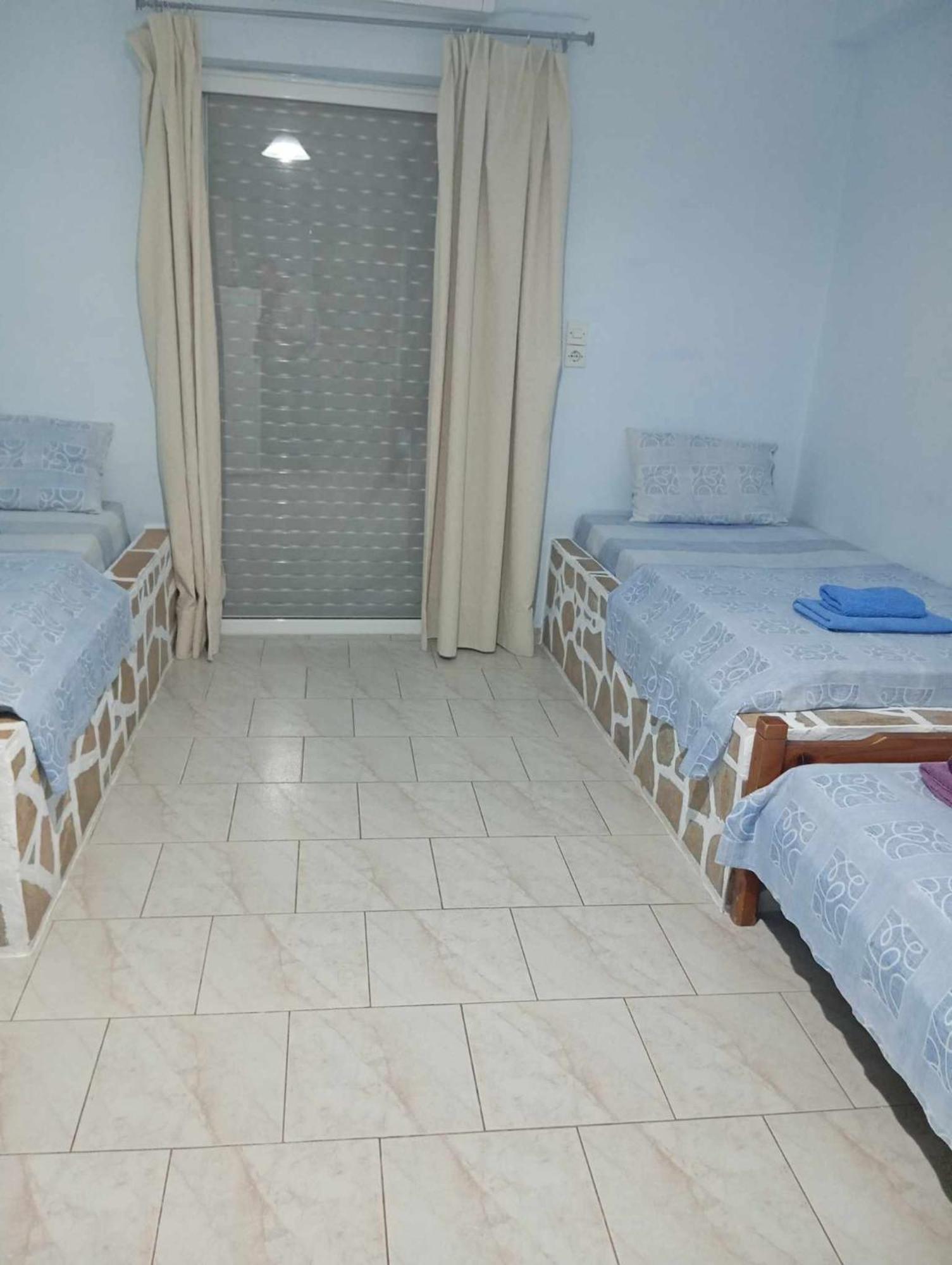 In Himaras Heart Hotel ภายนอก รูปภาพ